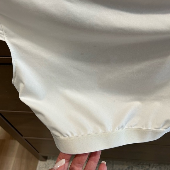 Elegant White Plunge Crop Top | Size 4 | NWOT - Picture 5 of 5